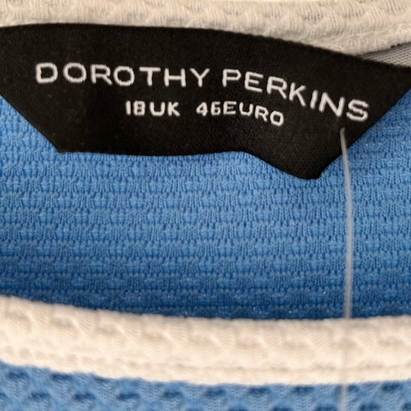 4/$20 Dorothy Perkins  NWT white lined puff short sleeve blue top- Size 14 - Picture 10 of 12